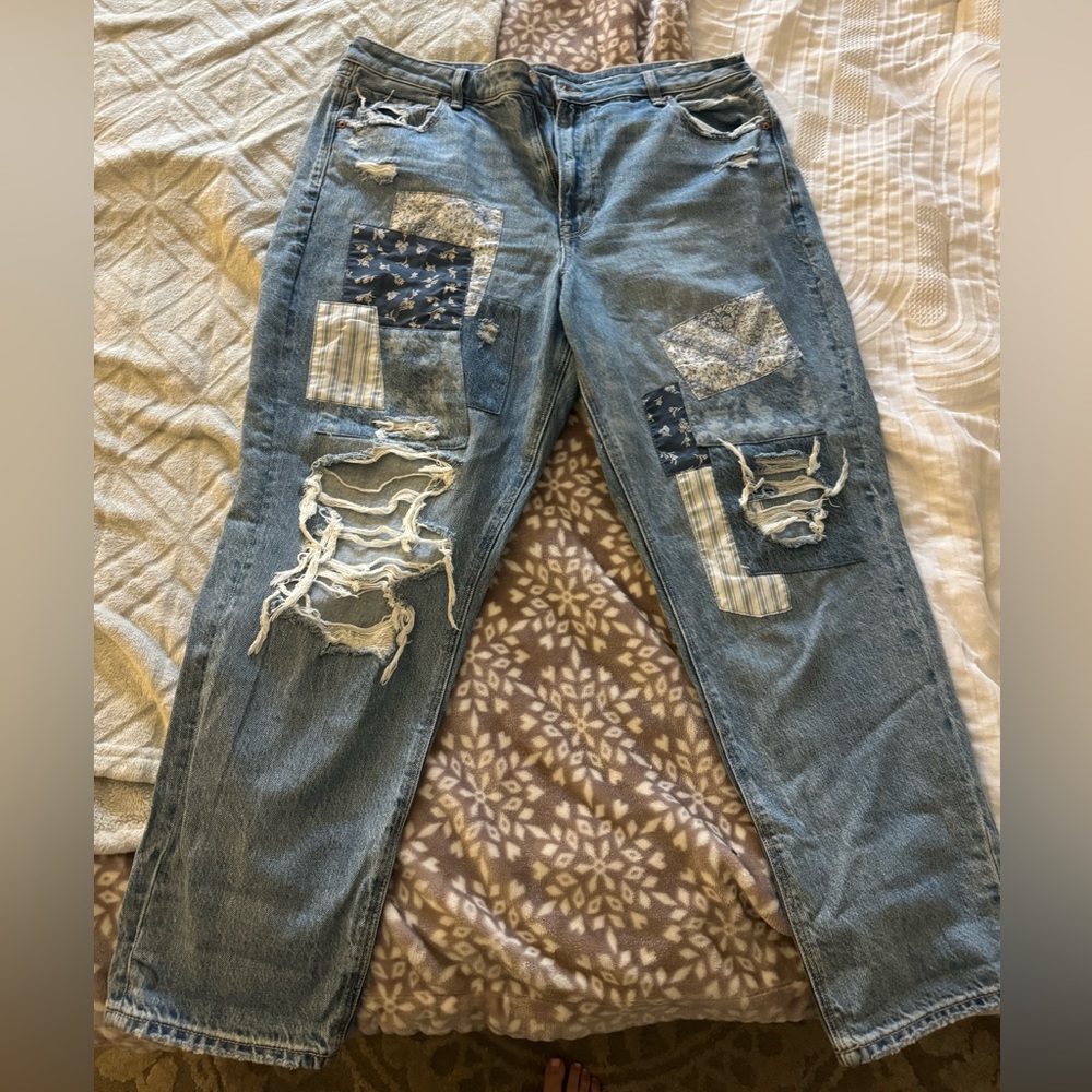 NWOT AE high rise mom straight jean